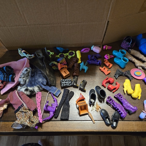 Misc doll collection - Picture 3 of 6